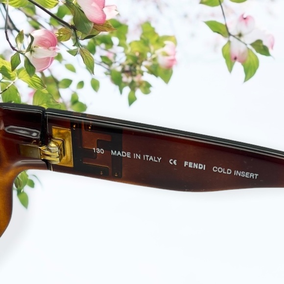 FENDI Sunglasses - Picture 11 of 12